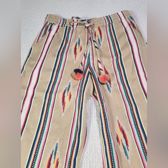 America‎ & Beyond A&B Cotton Aztec Design Pants. Comfort, Light Weight Medium - Picture 2 of 10
